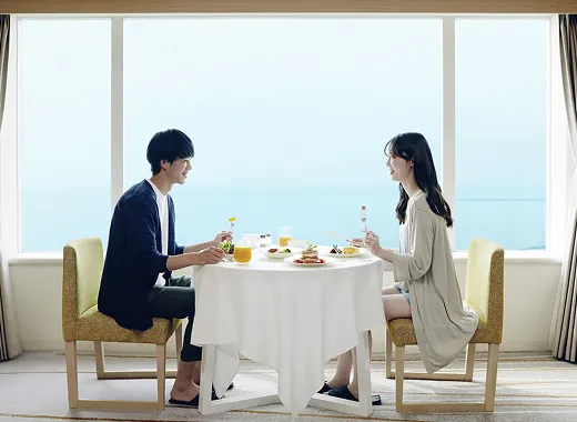 インルームダイニング