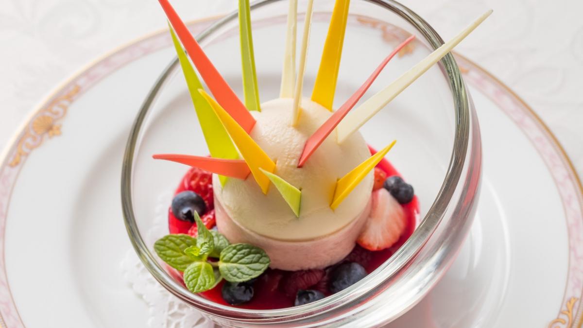 スープドフリュイ シャンデリア見立て～光のごとく～