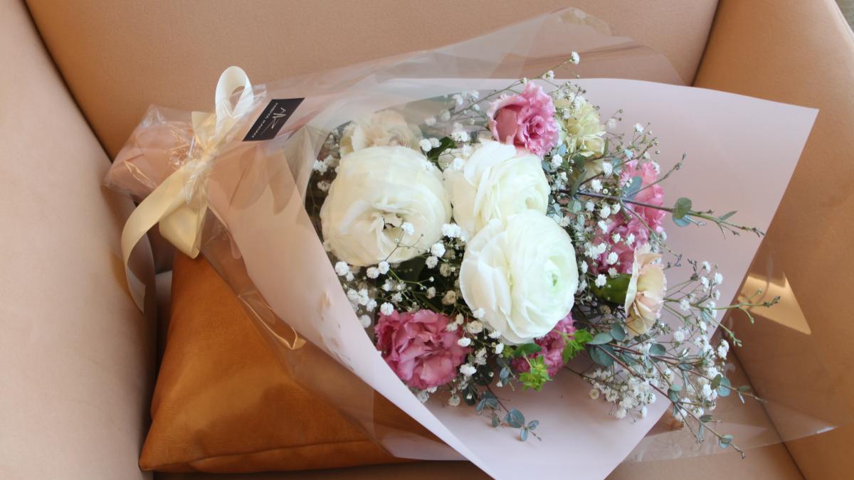 花束8,800円