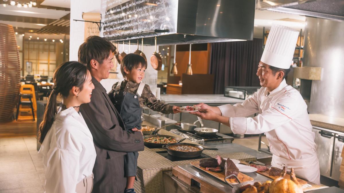 ガーデンビュッフェ「パインテラス」