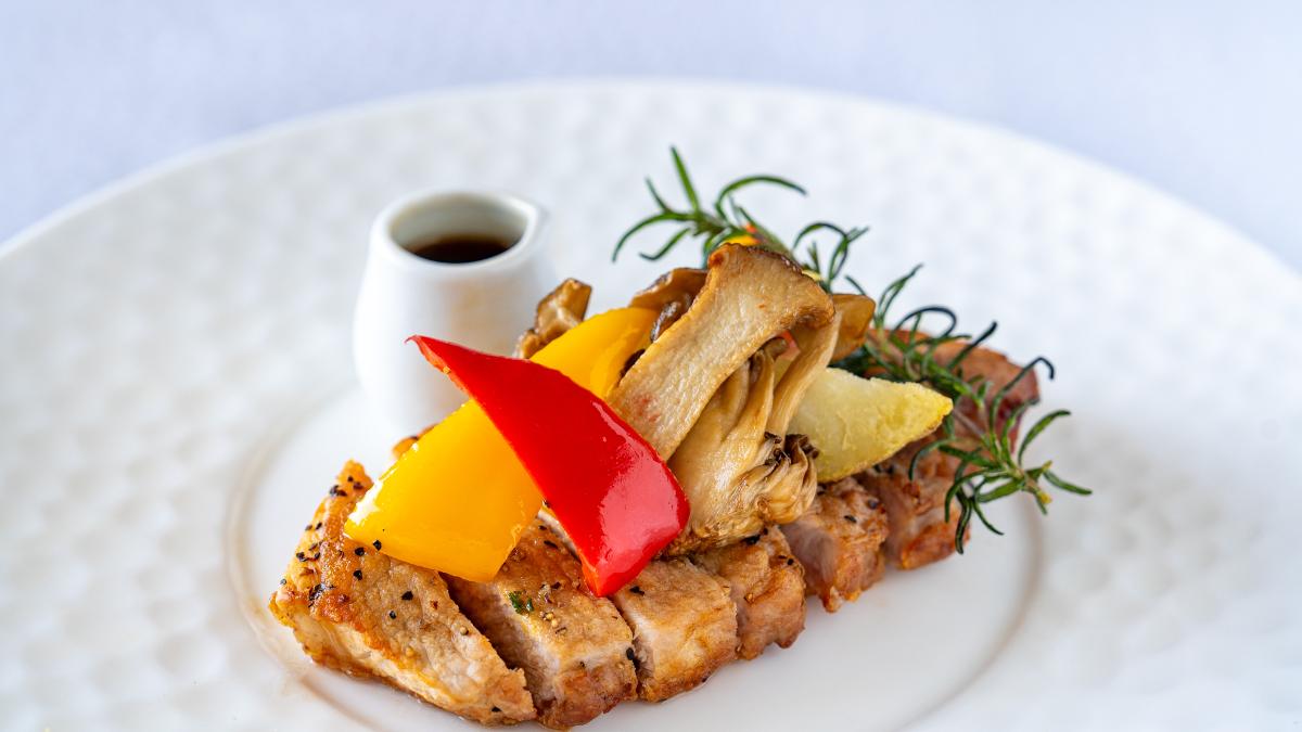 インルームダイニング