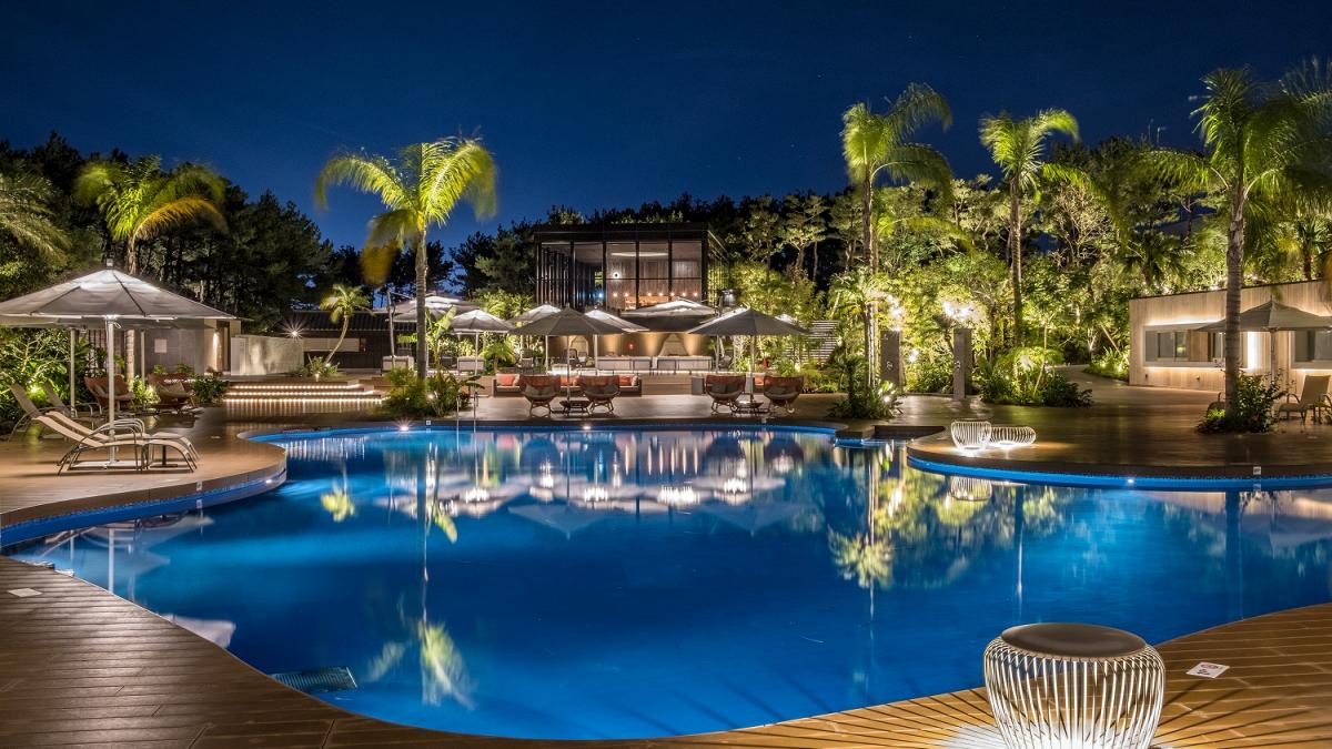 ガーデンプール