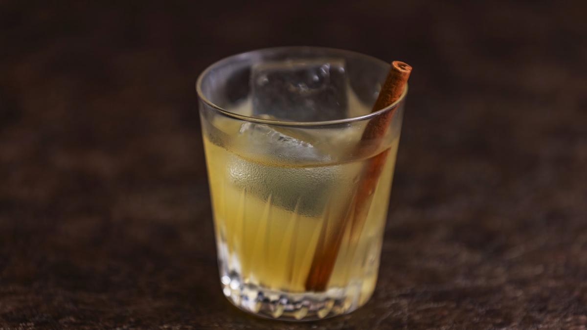 カクテルラウンジ「パシフィカ」