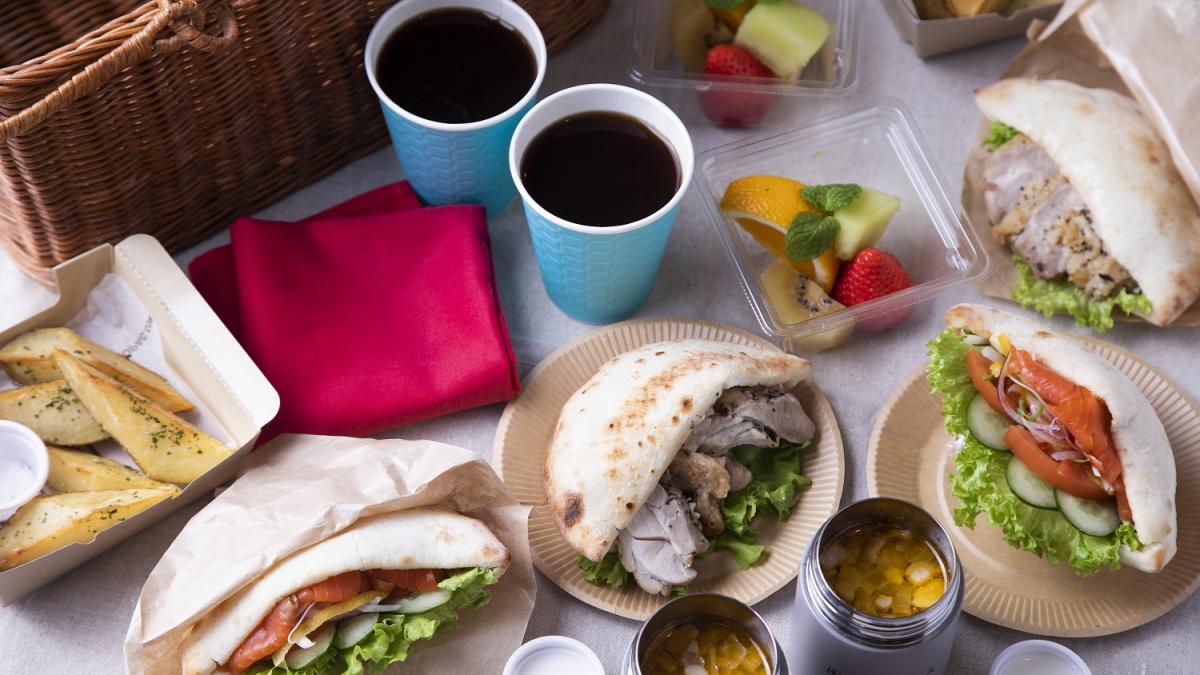 THE LIVING GARDEN × ピクニックバスケット