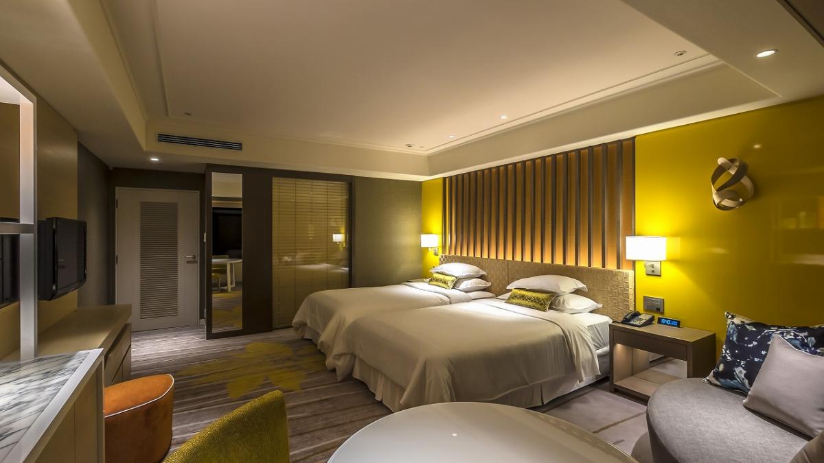 クラブツイングランド夜