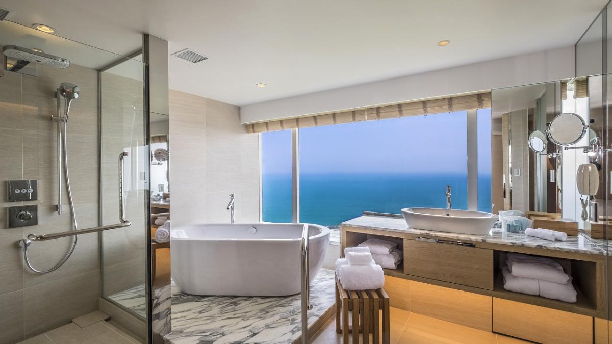 クラブスイート・グランドビューバス室内1