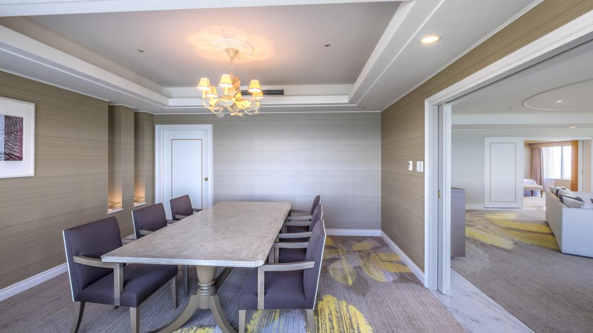 クラブスイートキングス会議室